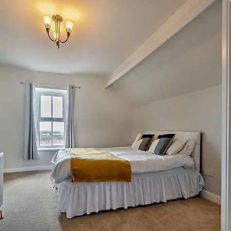 Mel House Newton-on-Rawcliffe