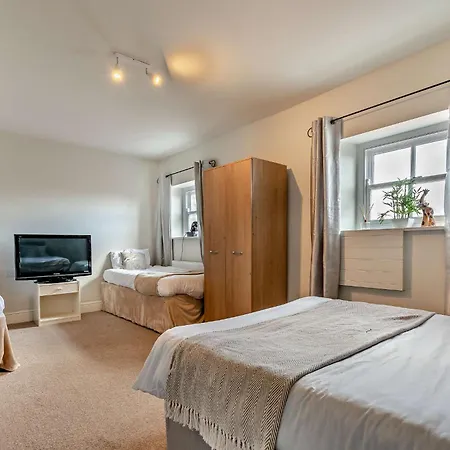 Mel House Newton-on-Rawcliffe